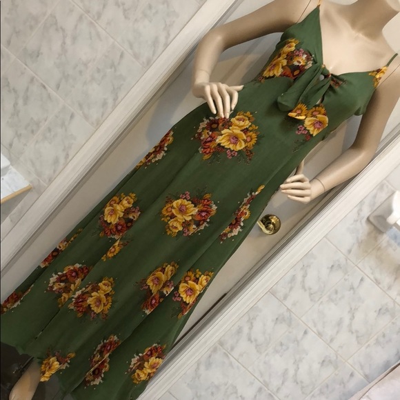 TIE FRONT FLORAL PRINT MAXI DRESS - Picture 8 of 8